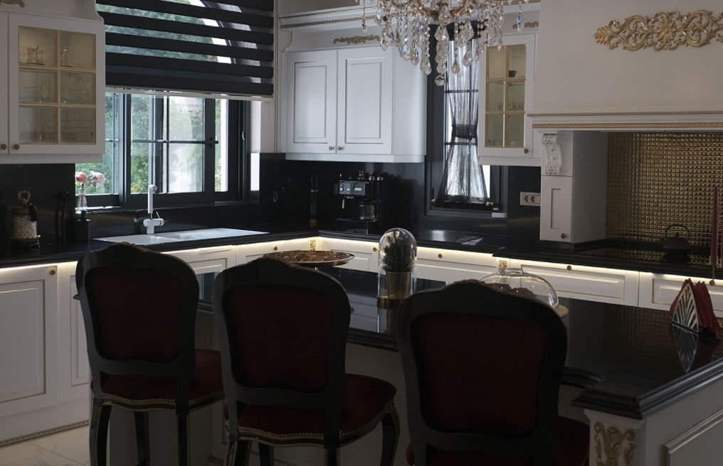 Mutfaklarda Eski Eşyaların Yenilenmesi